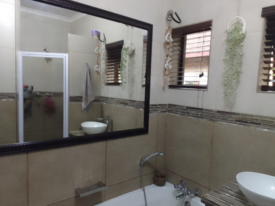 3 Bedroom Property for Sale in Protea Park North West